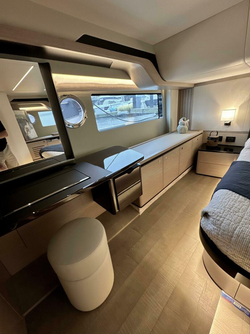 2023 Absolute 52 Navetta - Image 18