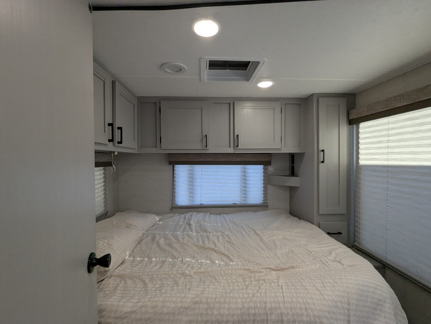 2025 Coachmen Leprechaun 260QB - Ford E-450 - Image 22