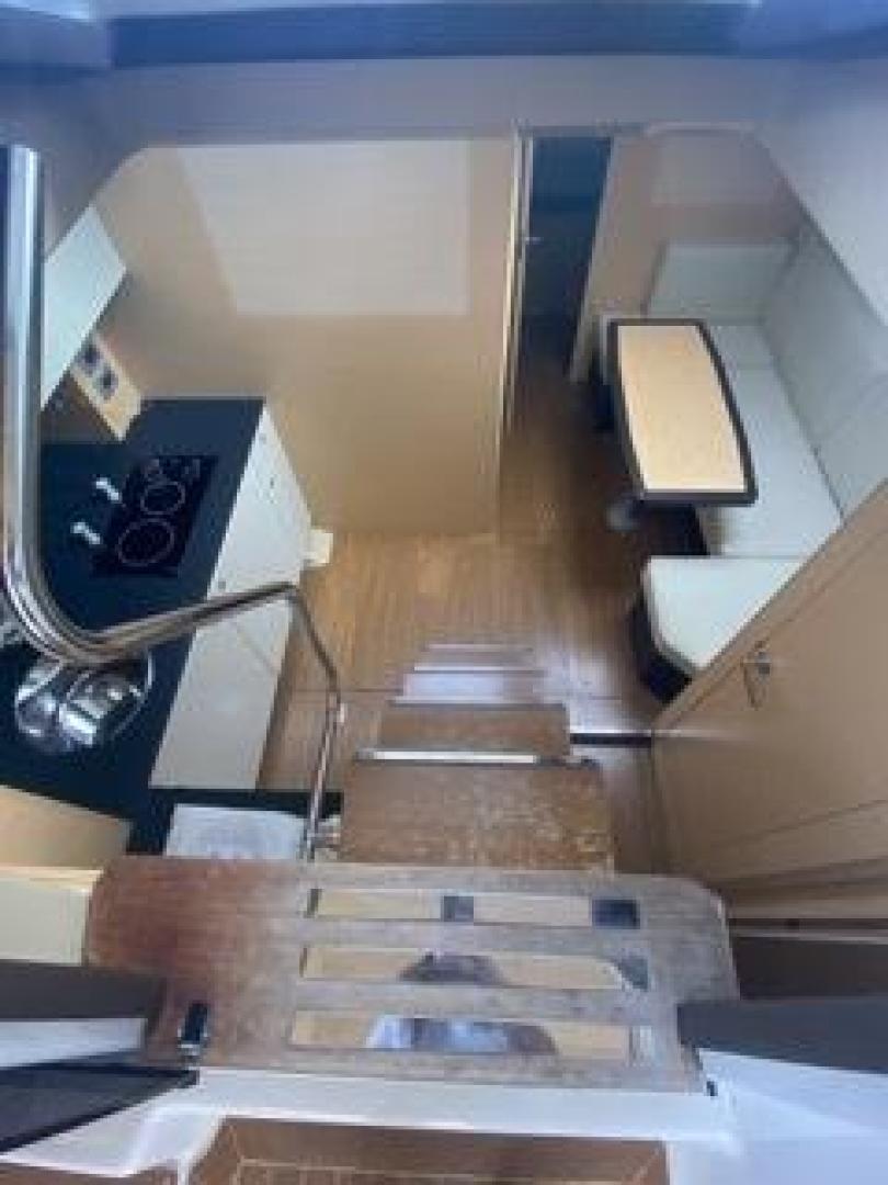 2013 Cranchi M44 HT - Image 8