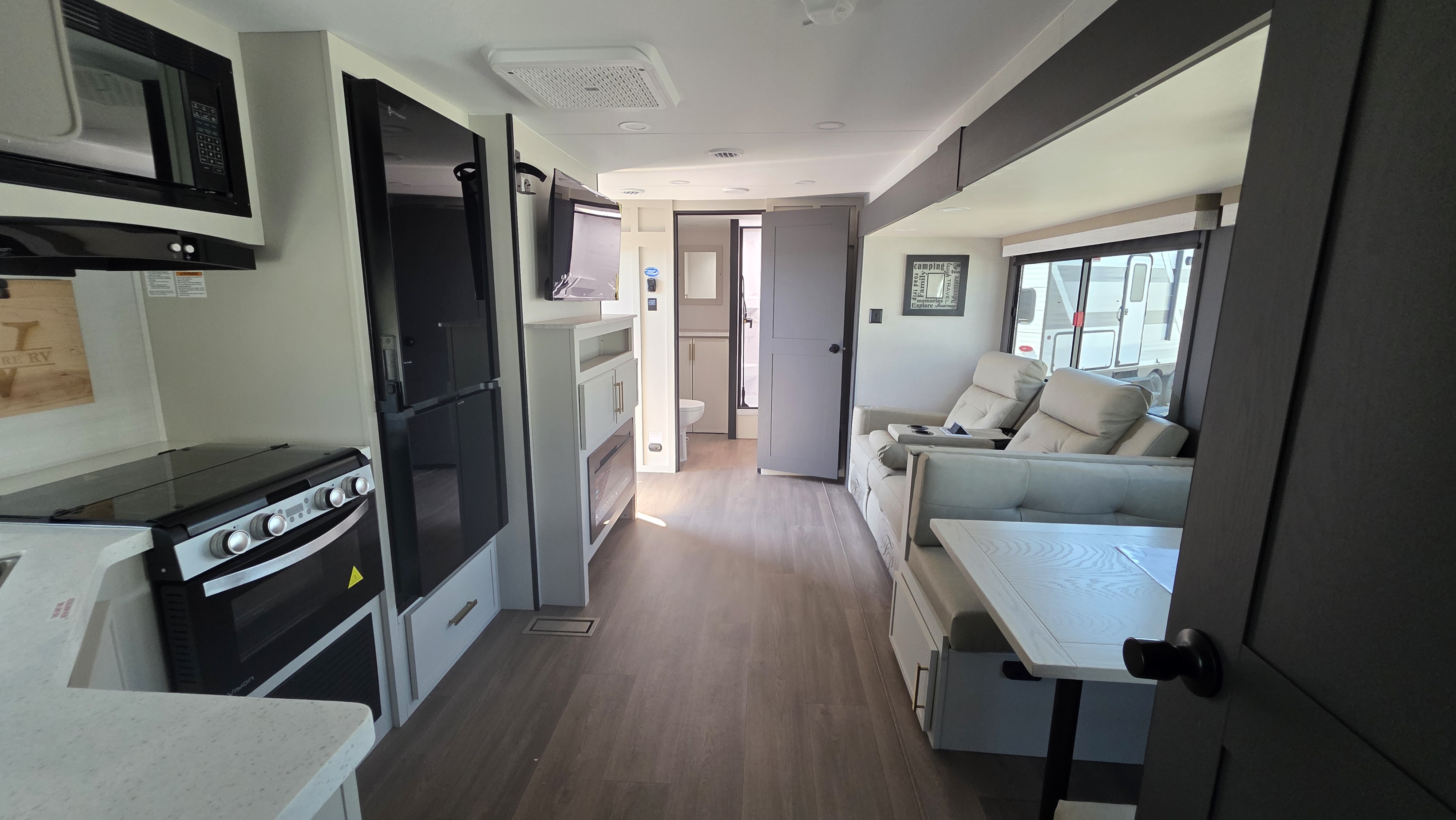 2027 VENTURE RV STRATUS 261VRB - Image 12