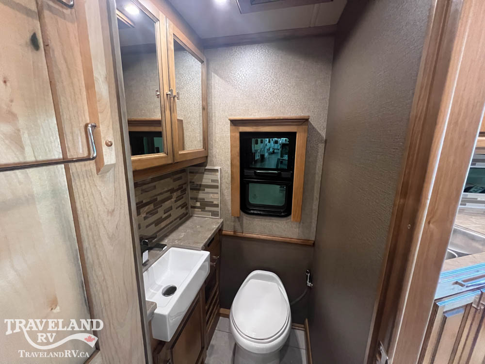 2019 Tiffin Phaeton 40 IH - Image 29