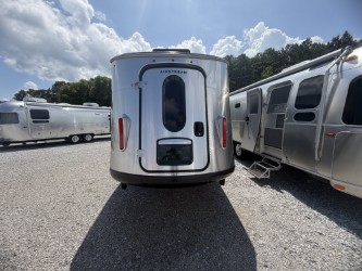 2024 AIRSTREAM Basecamp 20X REI - Image 9