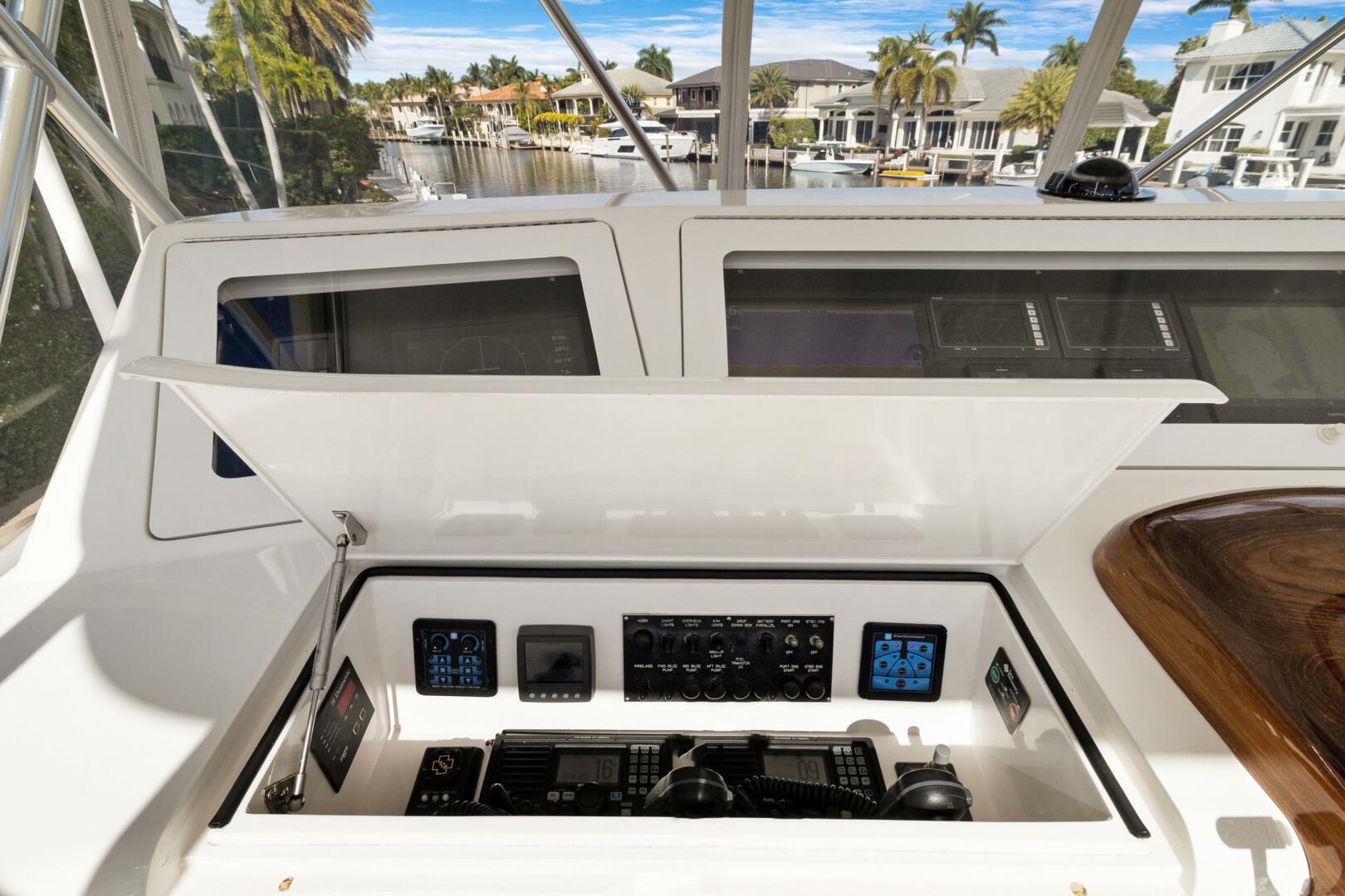 2015 Viking 46 Convertible - Image 26