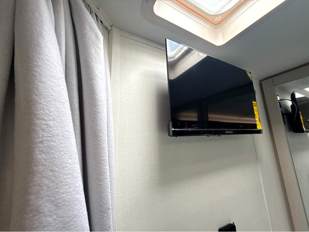 2027 ENTEGRA COACH ODYSSEY 24B - Image 31