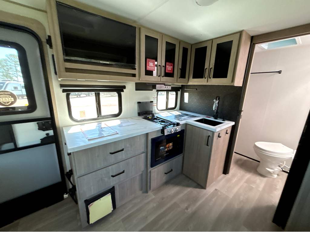2026 GRAND DESIGN IMAGINE AIM 16MLA - Image 9
