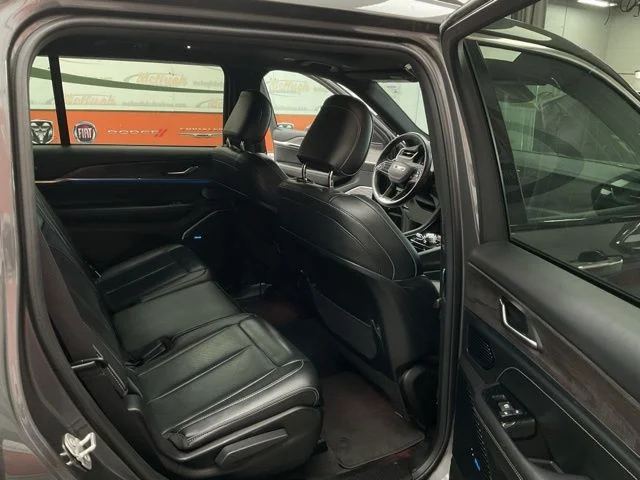 2022 Jeep Grand-Cherokee-L Laredo Altitude 4x4 - Image 19
