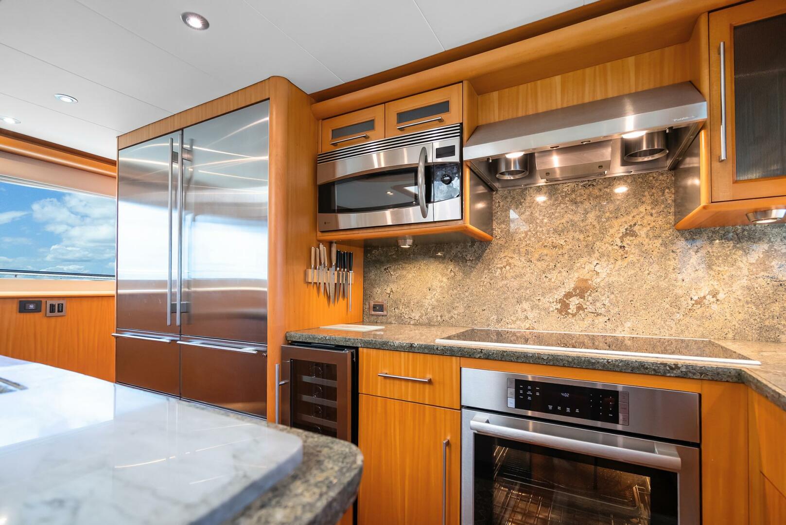2008 Lazzara Yachts 116 - Image 22