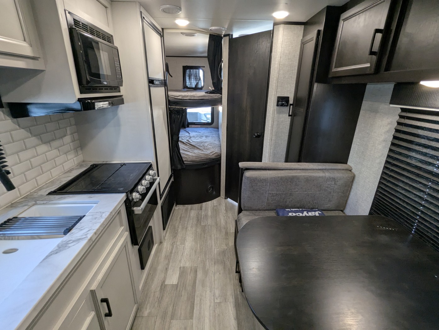 2023 Jayco Jay Flight 224BHW - Image 11