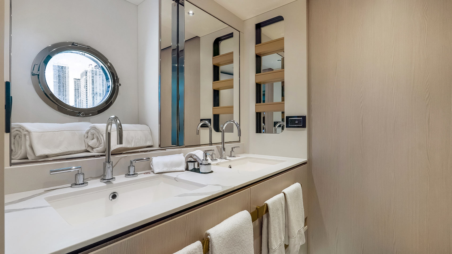 2025 Azimut 78 FLY - Image 23