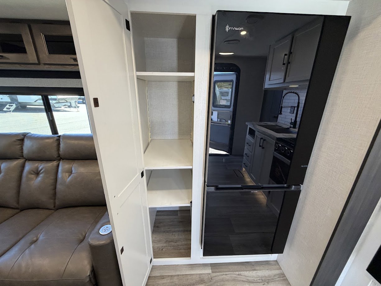 2026 VENTURE RV SPORTTREK 271VRB - Image 26