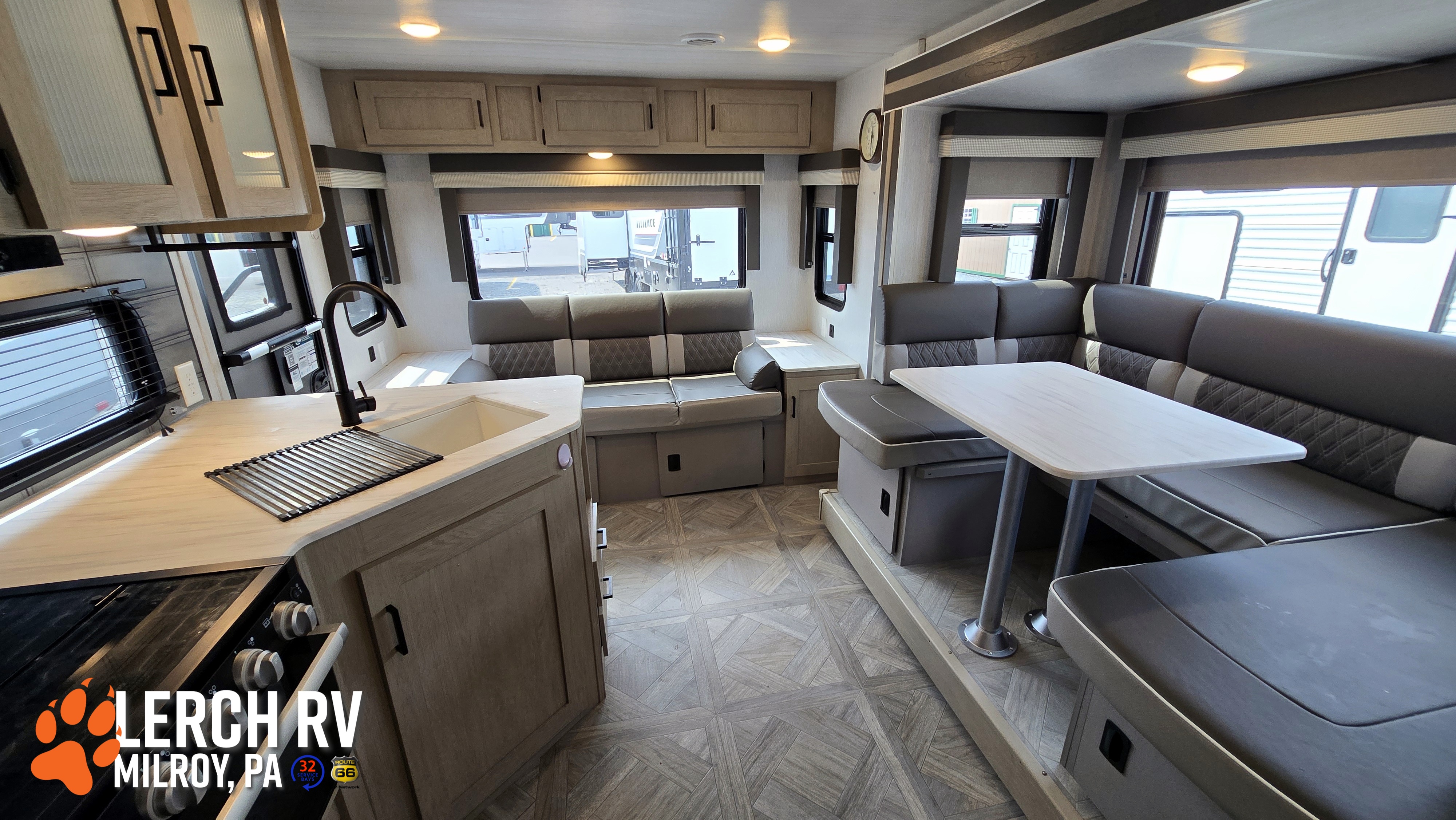 2023 FOREST RIVER SALEM CRUISE LITE 24RLXLX - Image 30