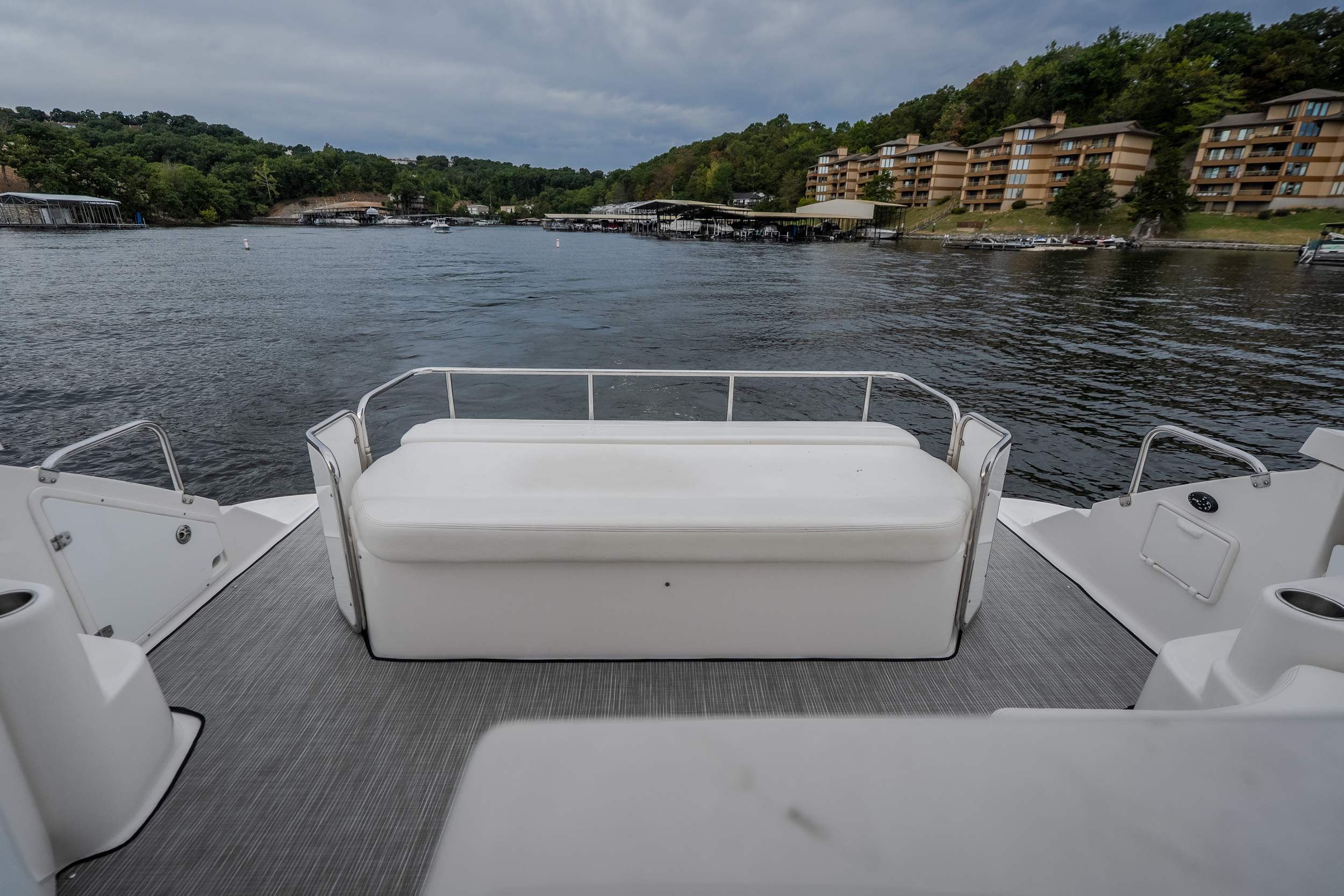 2009 Regal 4460 Express Cruiser - Image 35