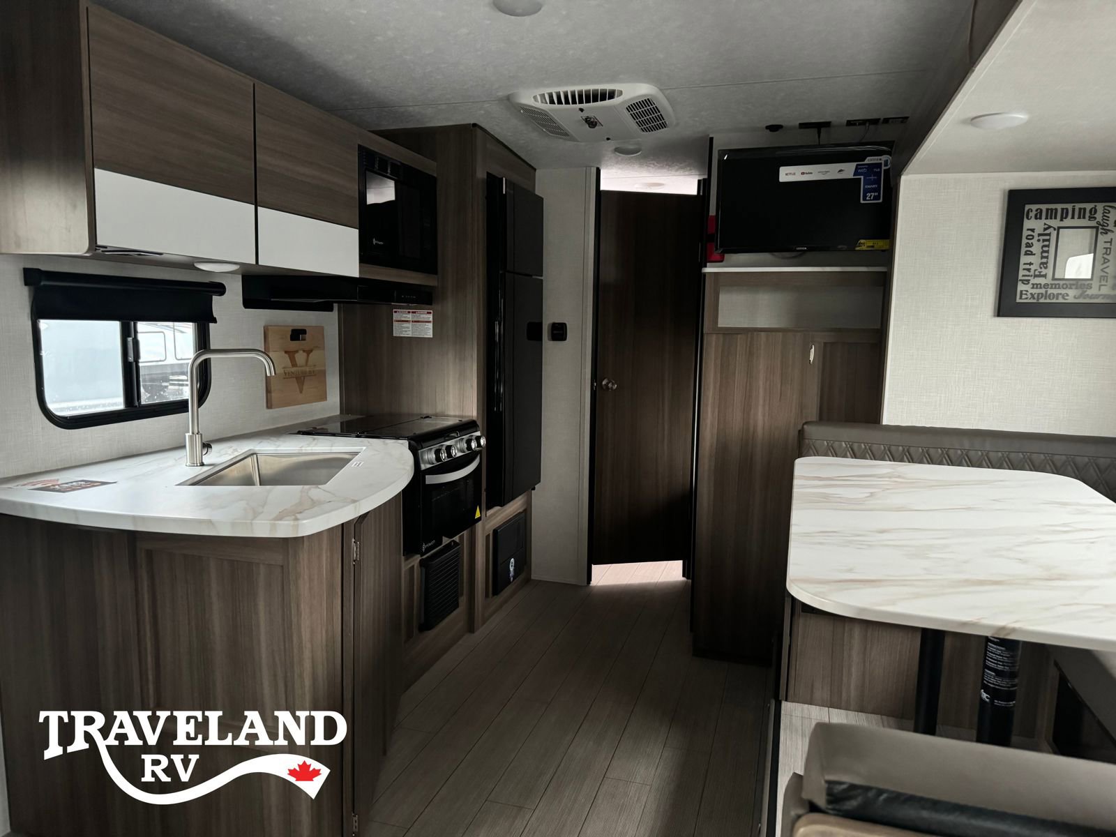 2025 Venture RV Sonic SN220VBH - Image 3