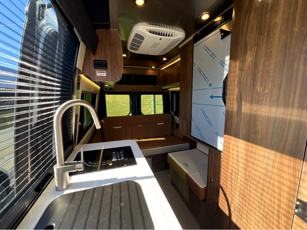 2026 Airstream Interstate 19 SE - Image 5