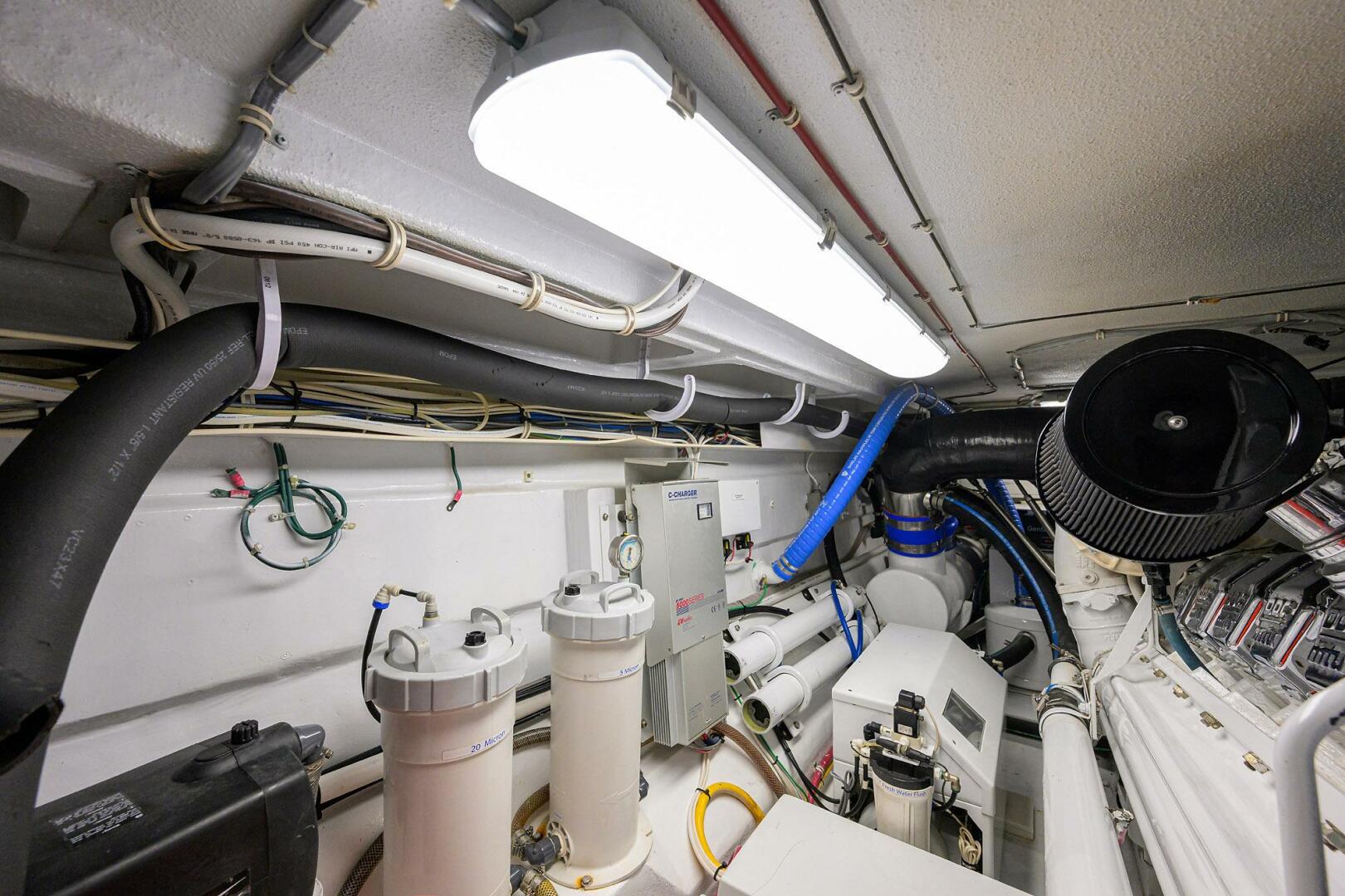 2001 Hatteras 43 Convertible Base - Image 73