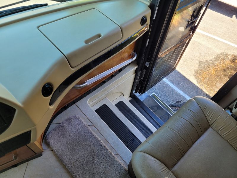 2016 Tiffin Allegro Bus 45 OP - Image 6