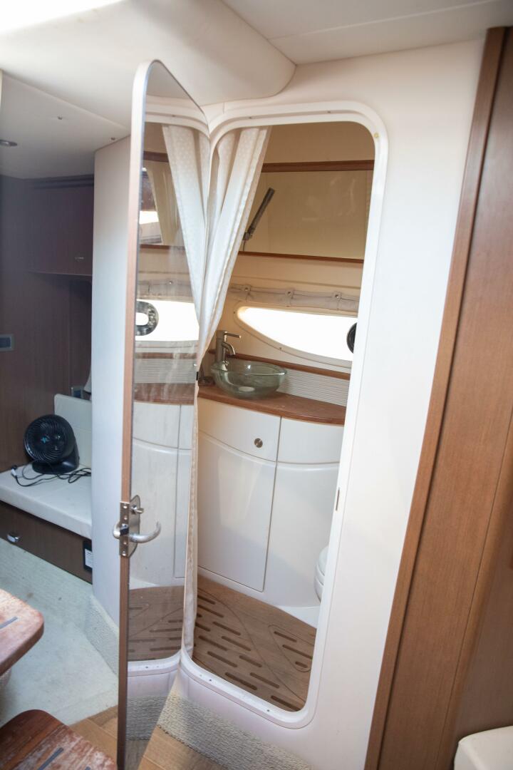 2016 Sea Ray Sundancer 350 - Image 100