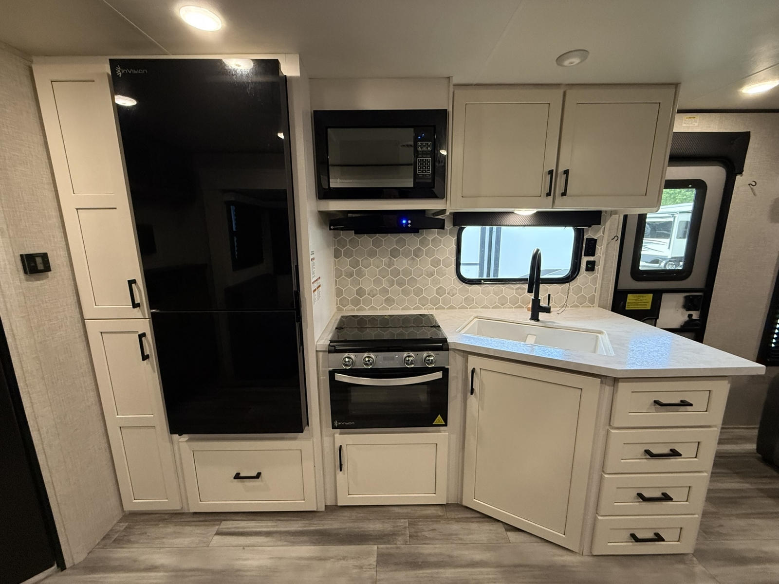 2025 Jayco Jay Flight 265RLS - Image 15