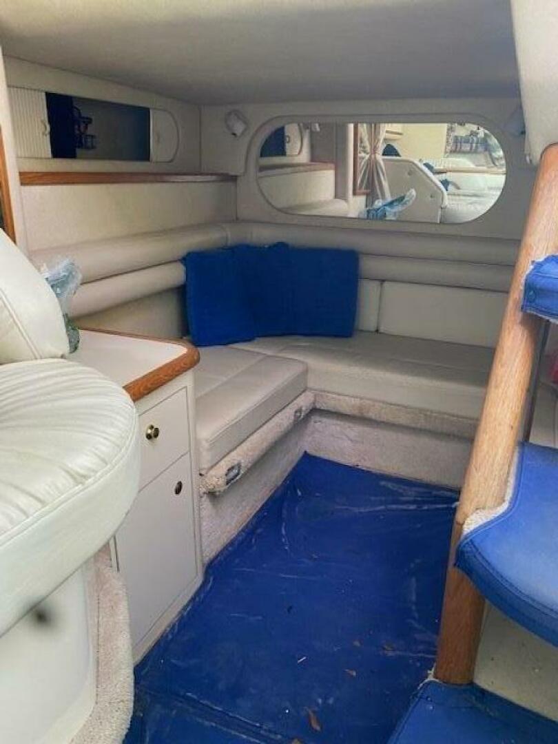 1997 Sea Ray 330 Sundancer - Image 13