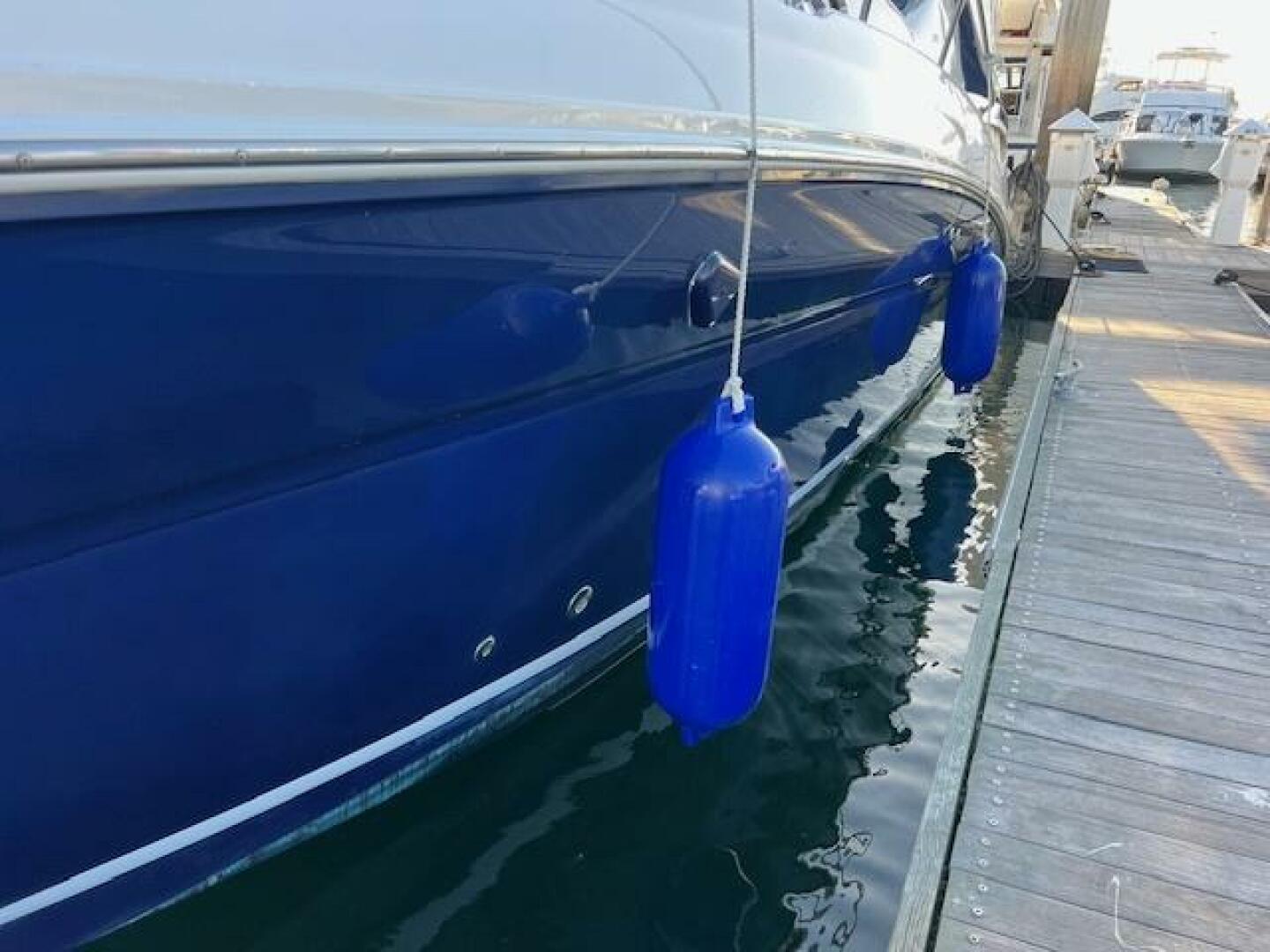 2005 Sea Ray 320 Sundancer - Image 10