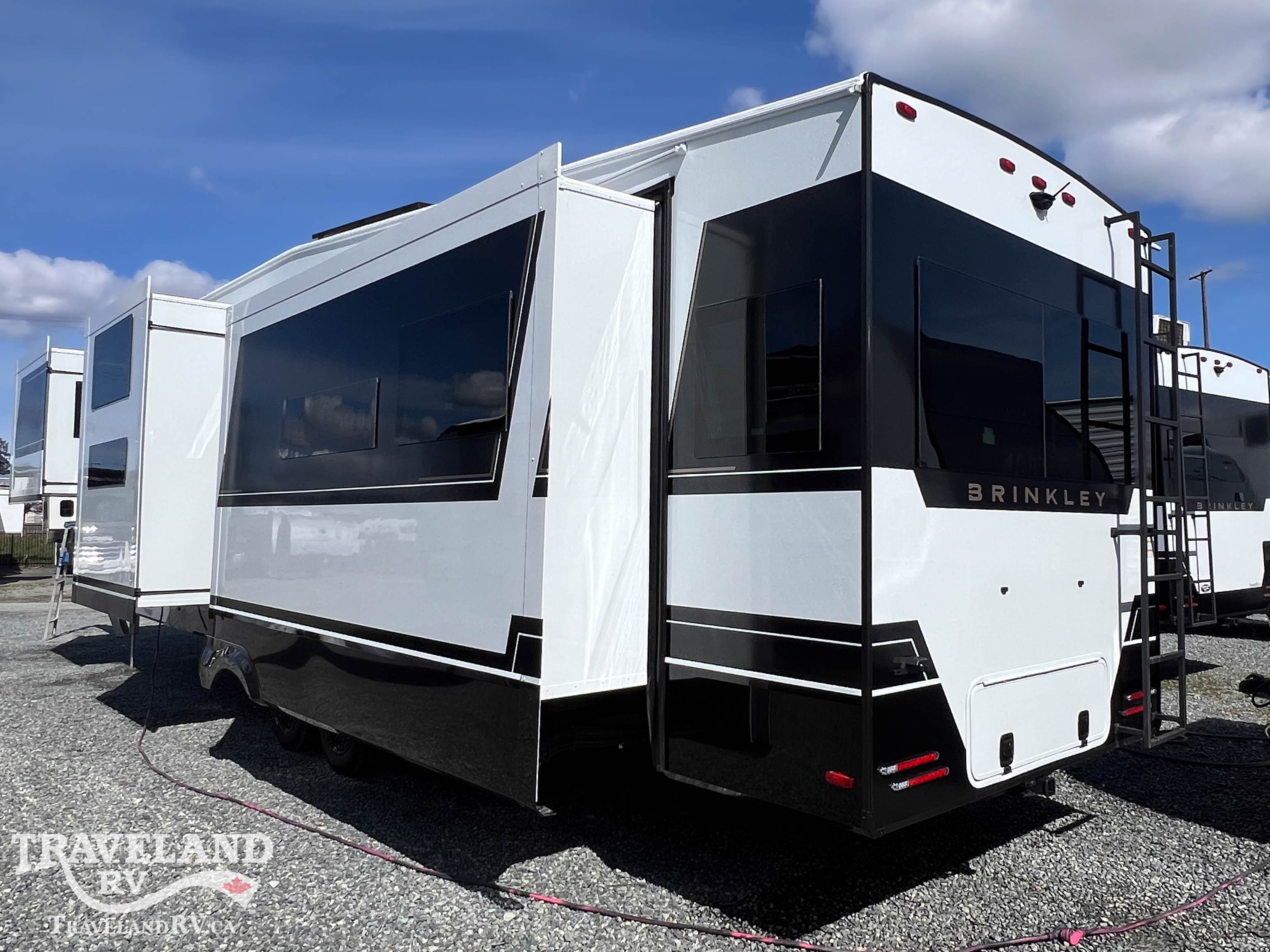 2026 Brinkley RV Model Z 3610 - Image 5