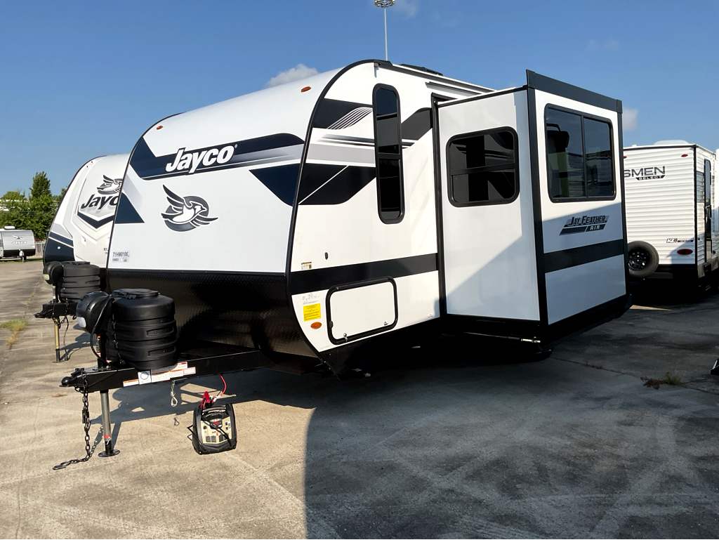 2026 JAYCO Jay Feather 19 MBS - Image 24