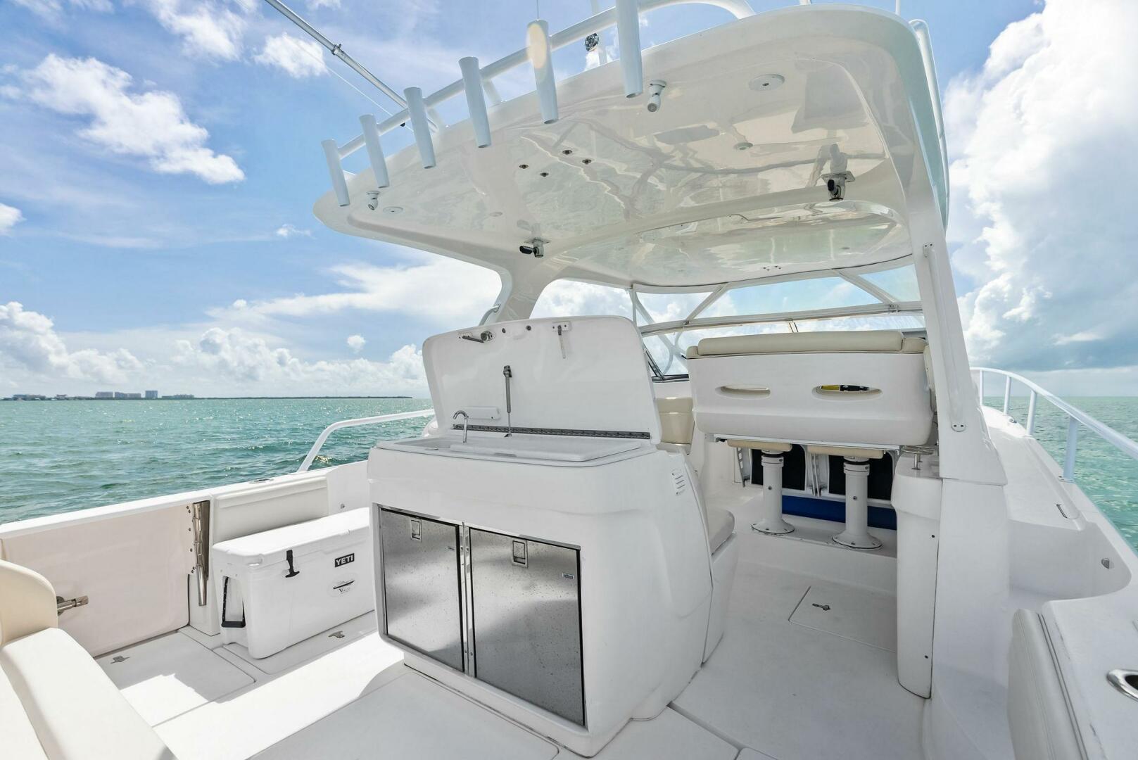 2018 Intrepid 430 Sport Yacht - Image 17
