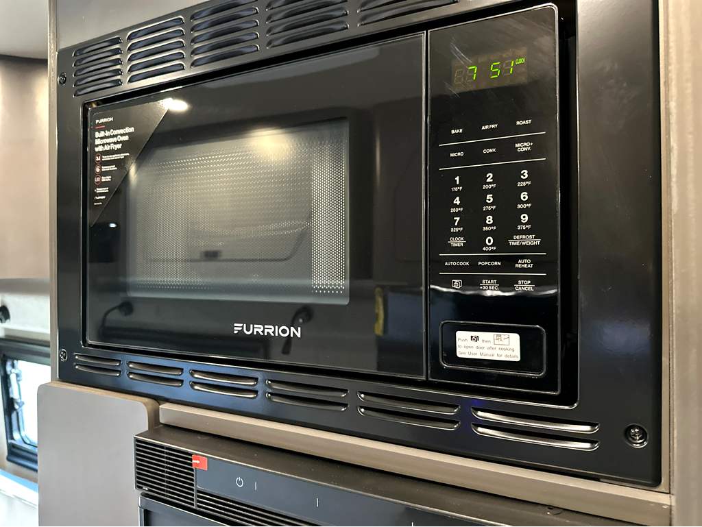2027 GRAND DESIGN LINEAGE SERIESVP LVP2 - Image 26