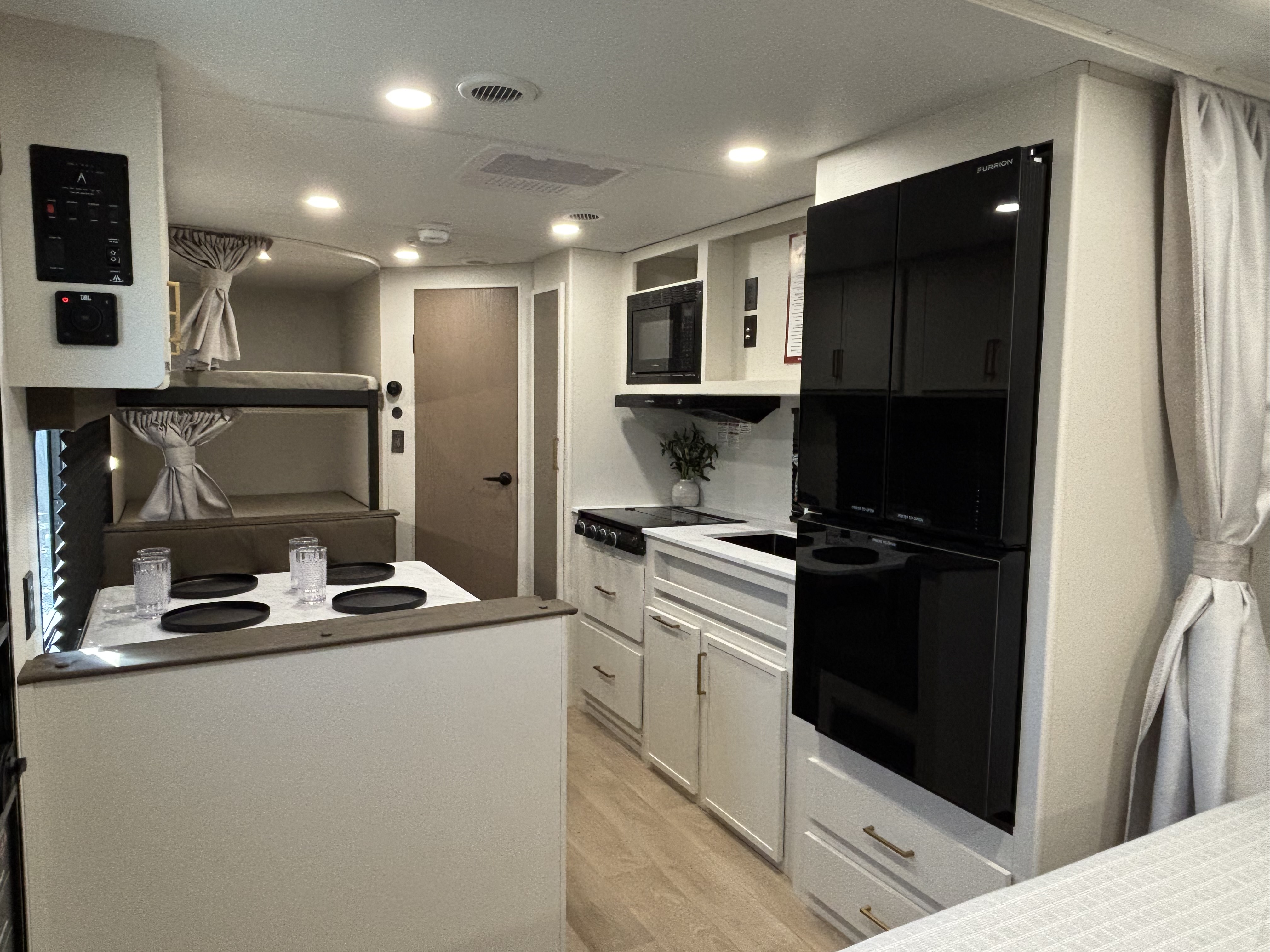 2026 Grand Design Transcend XPLOR 19BHX - Image 9