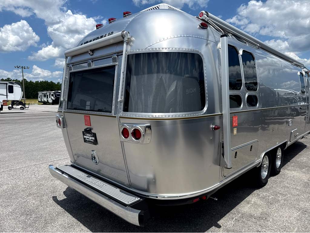 2026 AIRSTREAM FRANK LLOYD WRIGHT 28RBT - Image 4