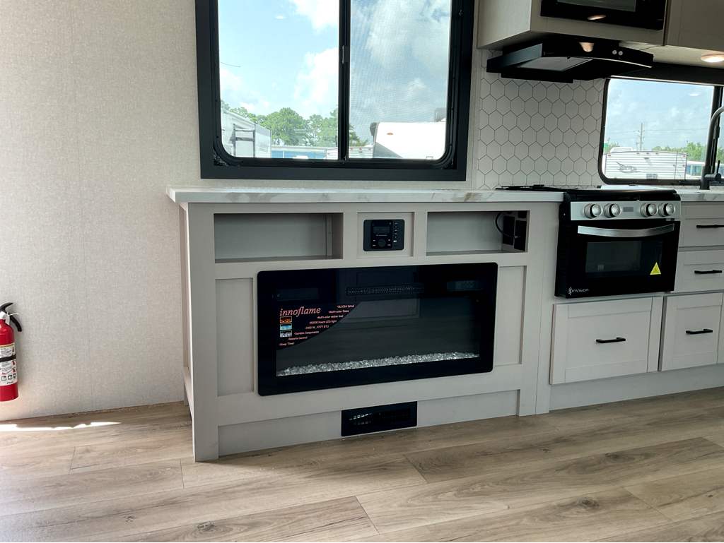 2026 JAYCO Jay Feather 30 RKB - Image 4