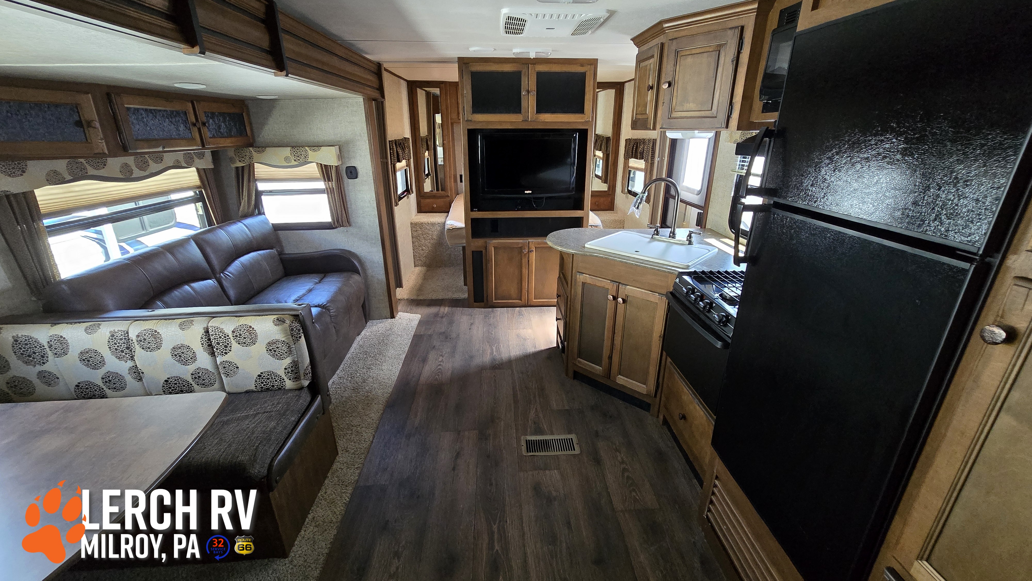 2016 KEYSTONE SPRINTER CAMPFIRE 28BH - Image 12