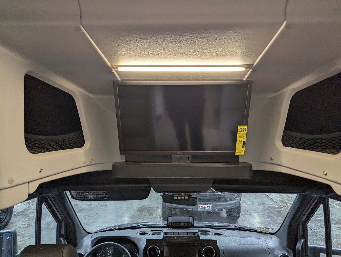 2026 Winnebago EKKO Sprinter 23B AWD - ATH Edition - Image 25