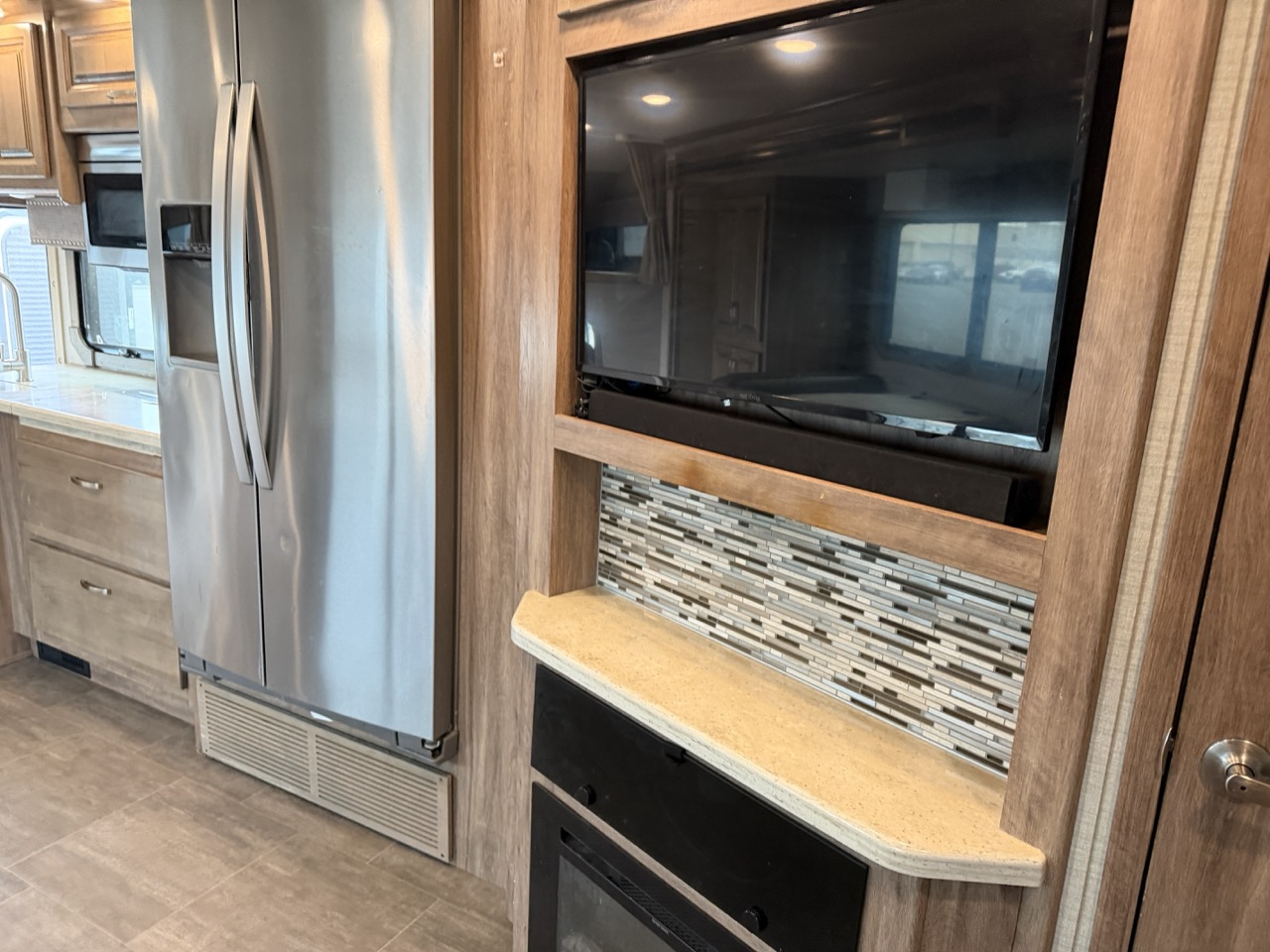 2019 Jayco Seneca 37K - Image 22