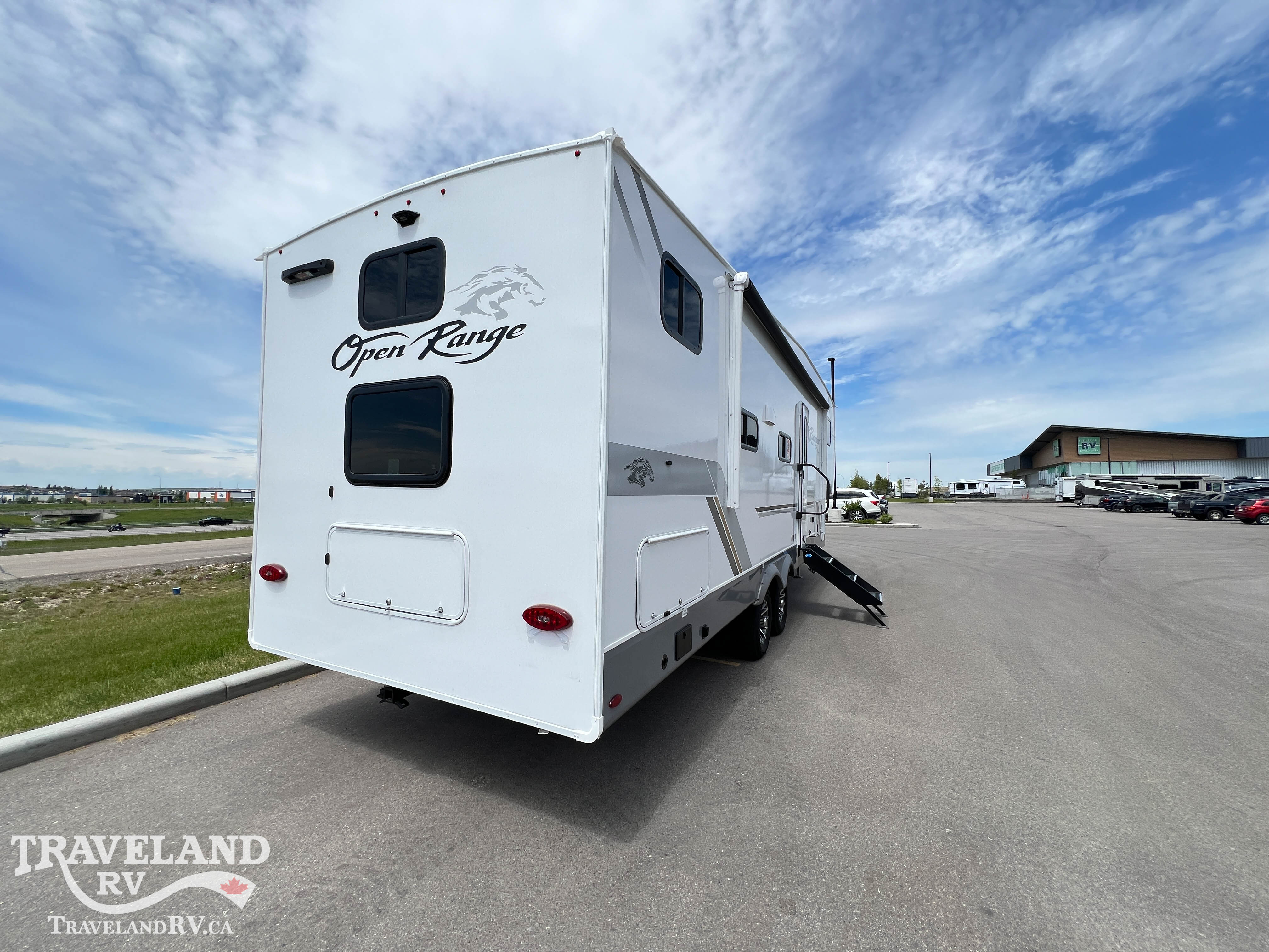 2027 Highland Ridge Roamer Light Duty 28DBSS - Image 8