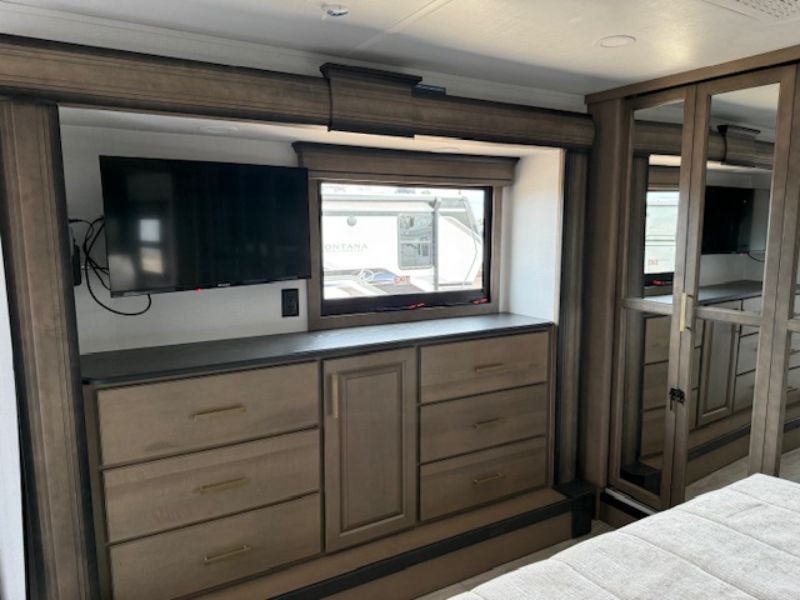 2026 Keystone Montana 3781RL - Image 14