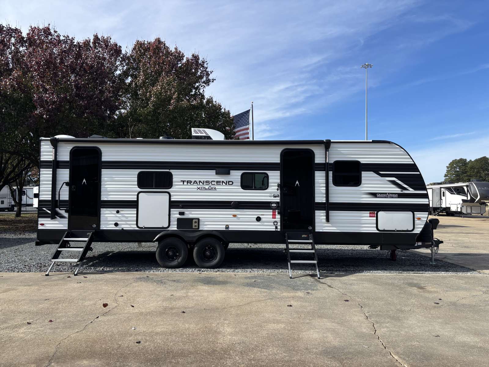 2026 Grand Design Transcend XPLOR 27DBX - Image 8