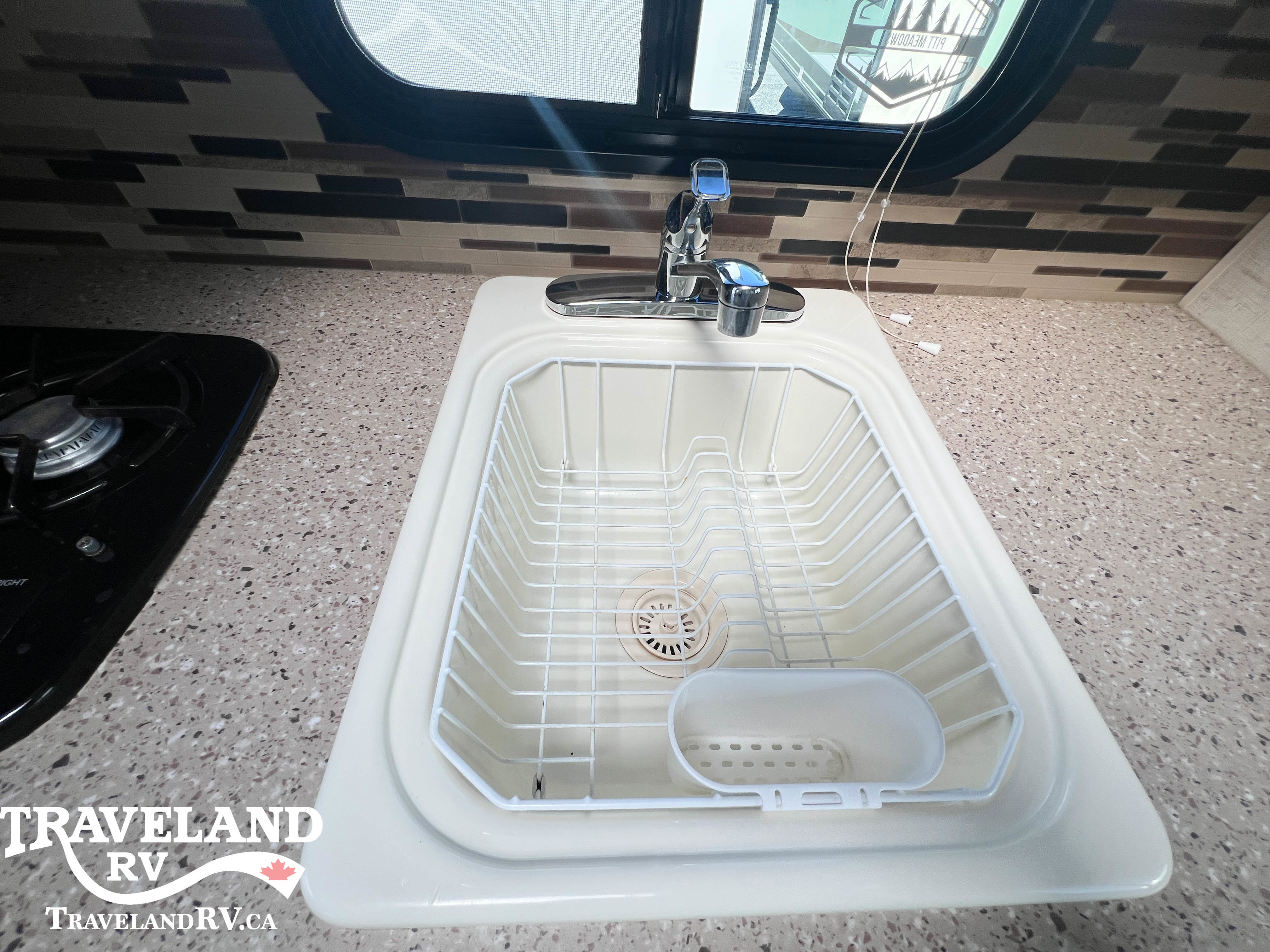 2017 Venture RV Sonic Lite SL149VML - Image 12