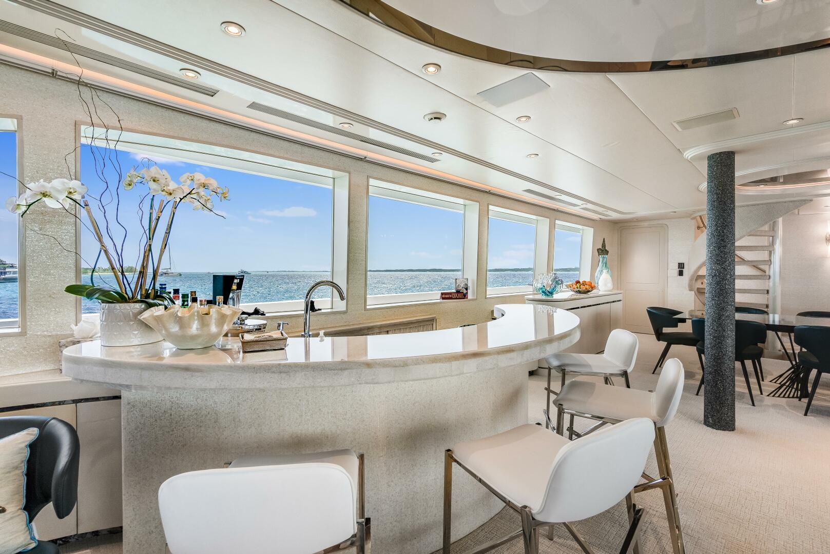 2001 Westship Skylounge - Image 11