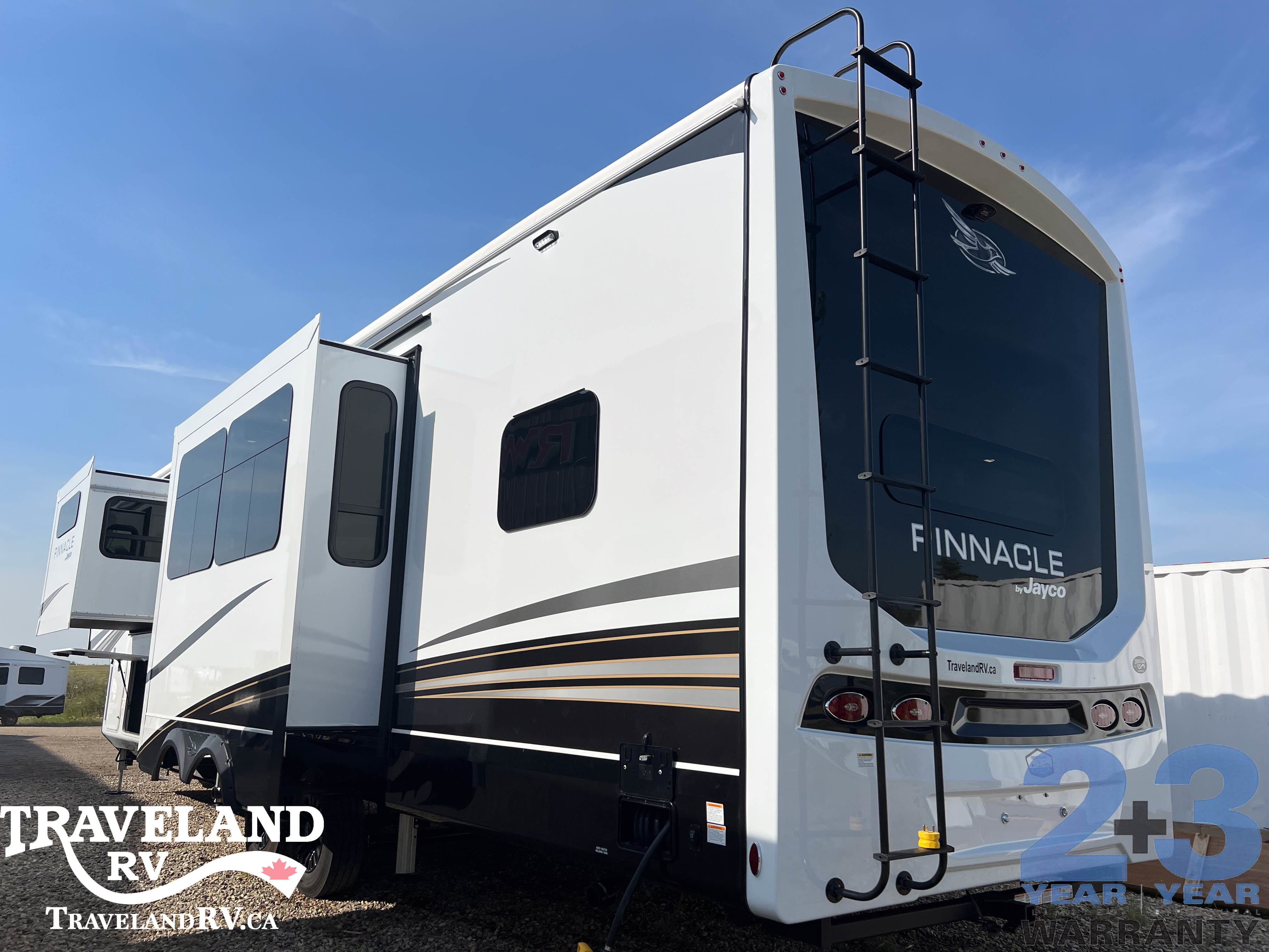 2026 Jayco Pinnacle 38FBRK - Image 4