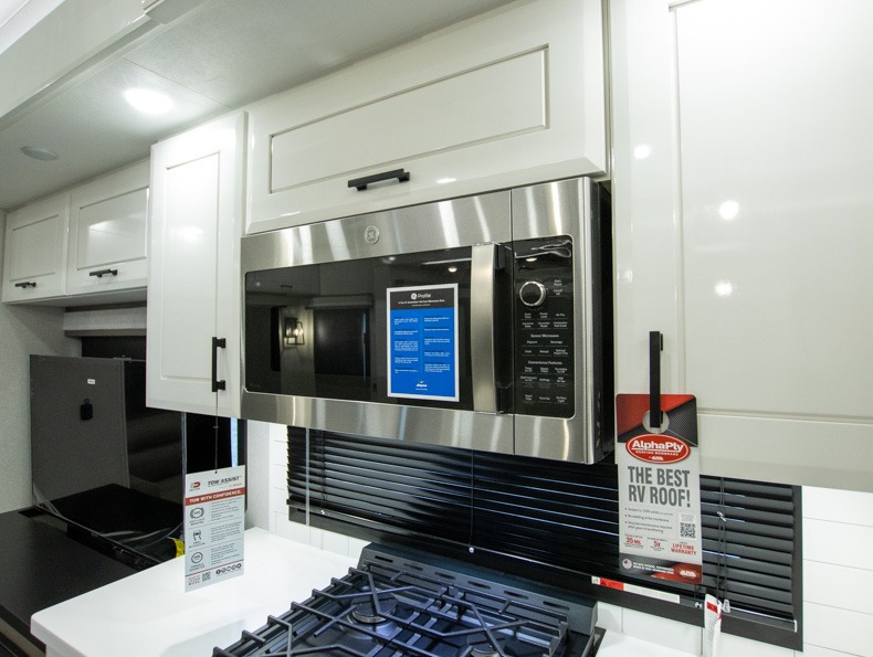 2026 Jayco Pinnacle 32RLTS - Image 10