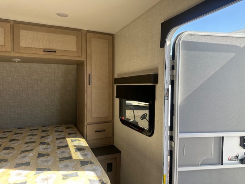 2026 Ember RV E-Series 22MLQ - Image 15
