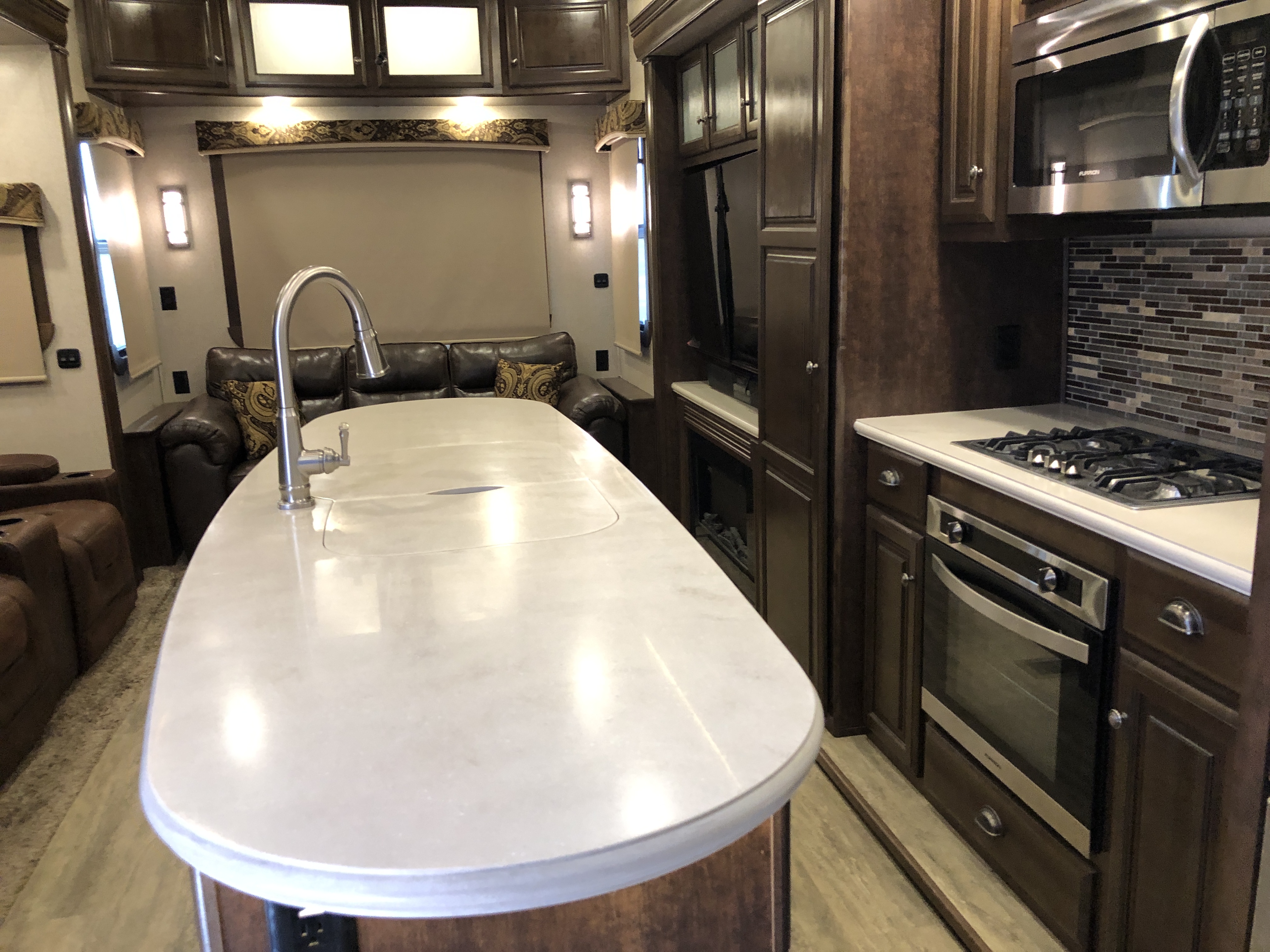2017 REDWOOD RV 3821RL - Image 27