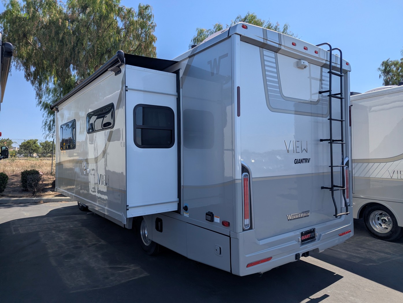 2027 Winnebago View 24D - Image 4
