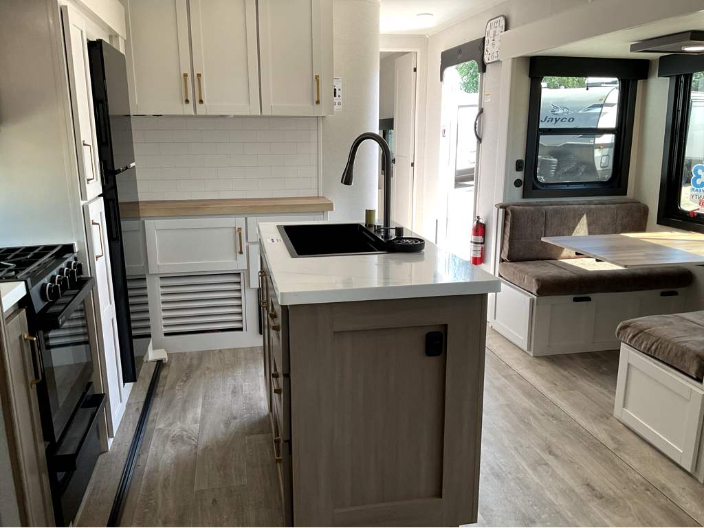 2026 JAYCO Eagle 312 BHOK HT - Image 3