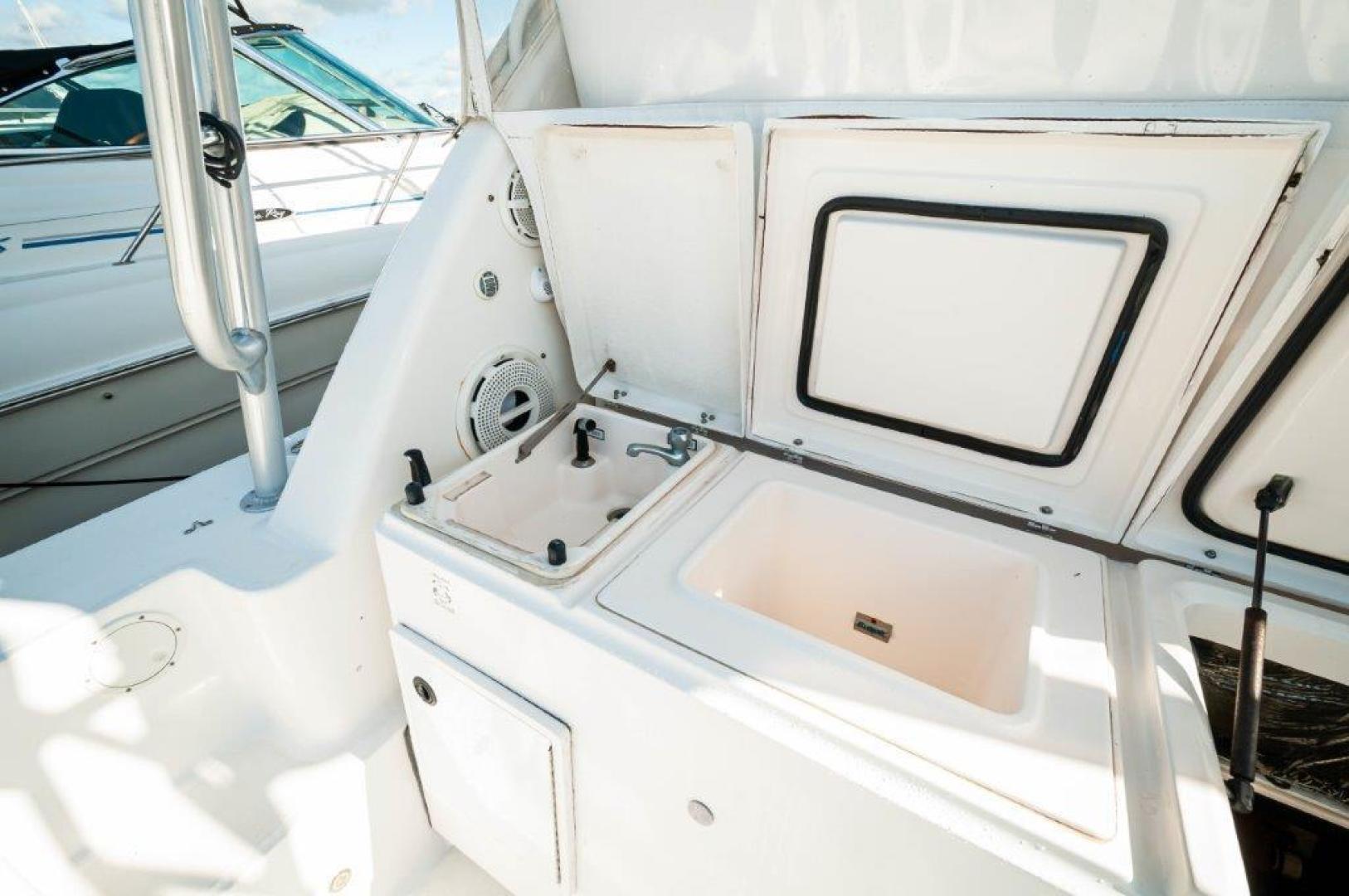 2003 Tiara Yachts 4200 Open - Image 29
