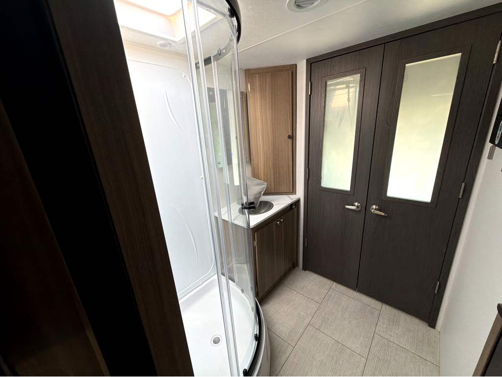 2027 Coachmen Freelander 30RS - Image 13