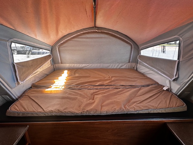 2011 KEYSTONE RV PASSPORT  EXP 235 - Image 13