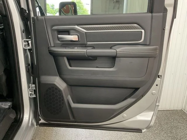 2026 Ram 2500 Big Horn 4x4 Crew Cab 6'4" Box - Image 27