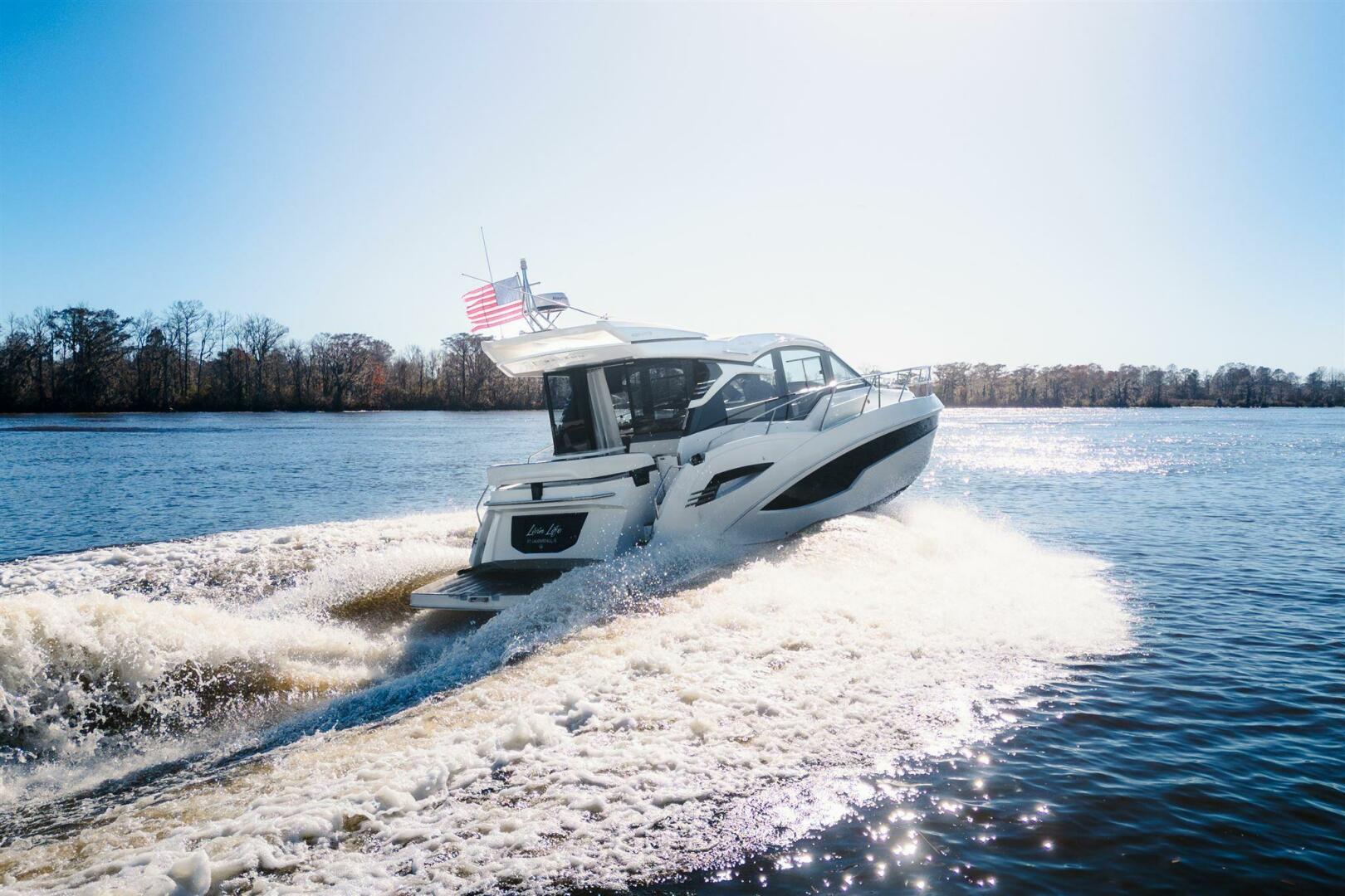 2023 Galeon 425 HTS - Image 9
